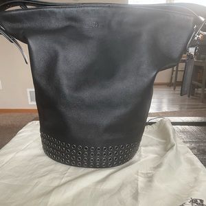 Beautiful coach bucket bag 😍